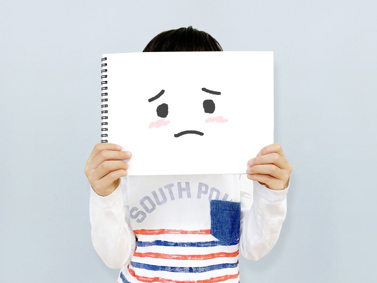 ないている子供